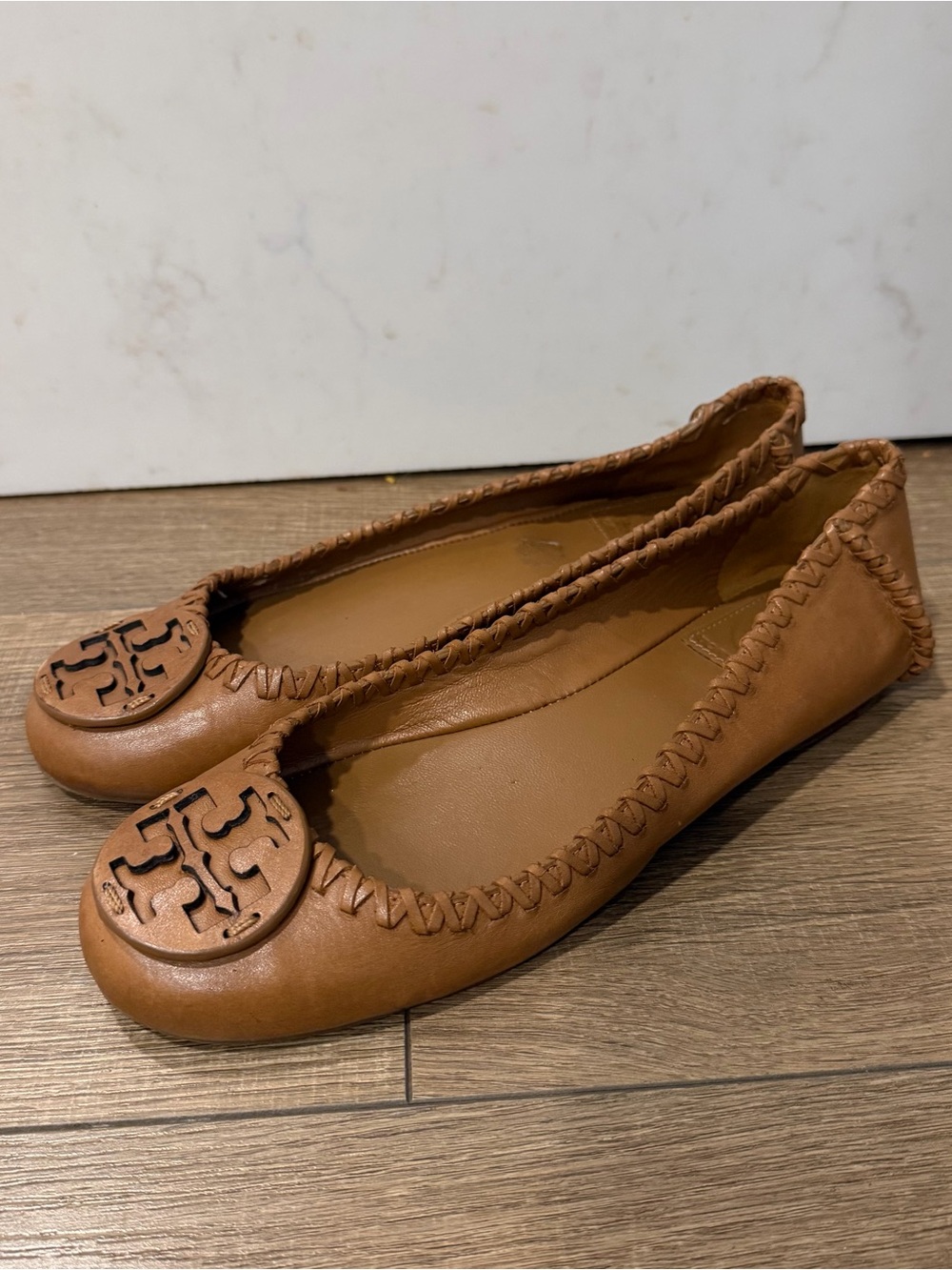 Tory Burch Tan Leather Logo Whipstitch Ballet Flats, women 7.5 - Picture 3 of 10